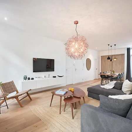 Apartamento Super Central, Spacious, Sunny Large Deck & *