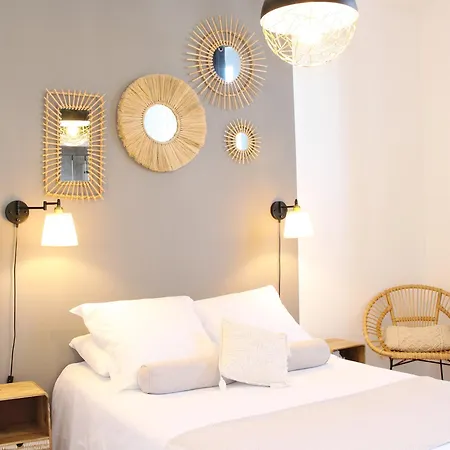 Super Central, Spacious, Sunny Large Deck &