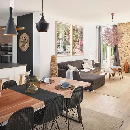 Super Central, Spacious, Sunny Large Deck & Apartamento *