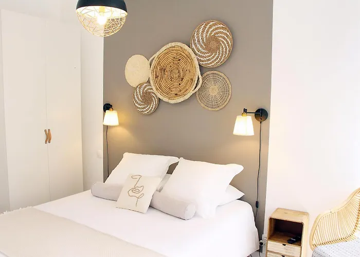 Super Central, Spacious, Sunny Large Deck & Apartmán