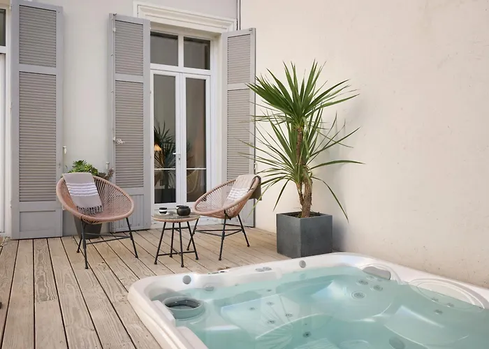 Super Central, Spacious, Sunny Large Deck & * Cannes