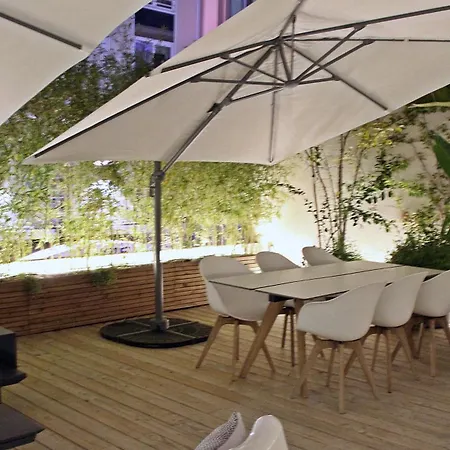 Super Central, Spacious, Sunny Large Deck & *