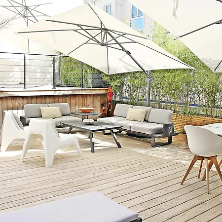 Appartement Super Central, Spacious, Sunny Large Deck &