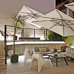 Super Central, Spacious, Sunny Large Deck &
