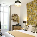 Super Central, Spacious, Sunny Large Deck & Appartamento *