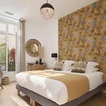 Super Central, Spacious, Sunny Large Deck & Cannes