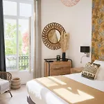 Appartamento Super Central, Spacious, Sunny Large Deck & Cannes
