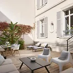 Super Central, Spacious, Sunny Large Deck & Appartamento *