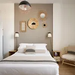 Super Central, Spacious, Sunny Large Deck & Appartamento Cannes