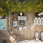 Super Central, Spacious, Sunny Large Deck & Cannes