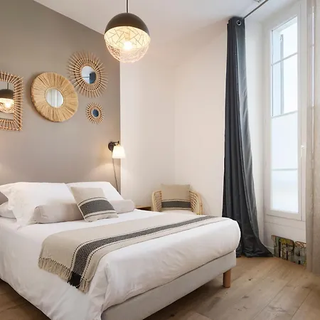 Super Central, Spacious, Sunny Large Deck &